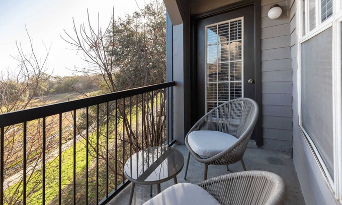 Round Rock Apartment | Modern Apartment in Prime Location (ID7688X5)