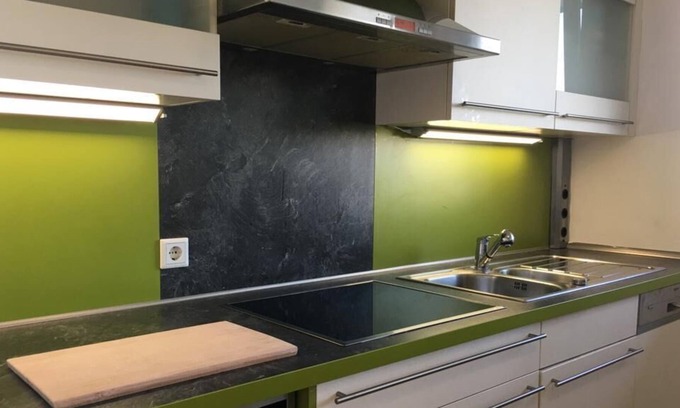 Rangierbahnhof-Siedlung Apartment | Modern Apartment near the Fair with Balcony & Wi-Fi
