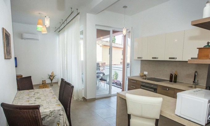 Tar-Vabriga Other | Modern apartment Noa IV in Villa Valtrazza with pool for 4 - 6 persons