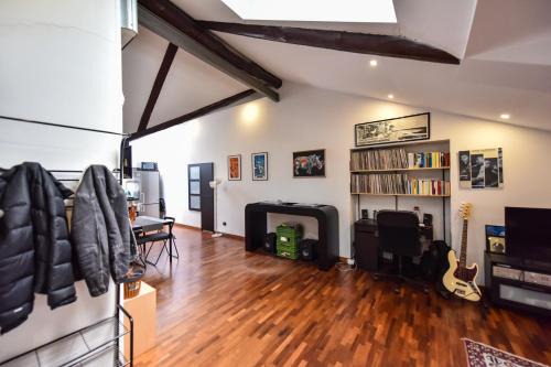 San Donato Apartment | Modern Apartment Piazza Statuto Porta Susa FS