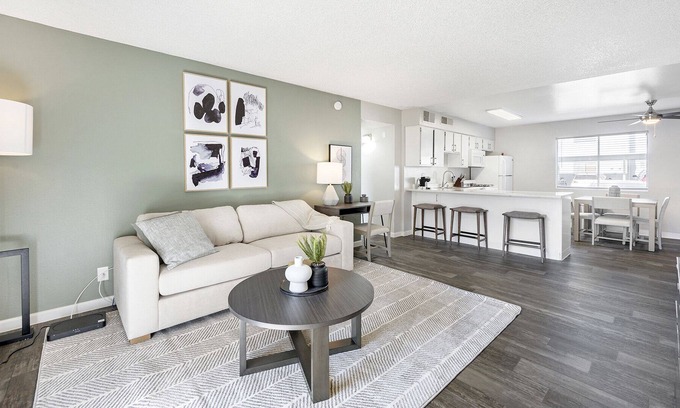 Spring Valley Apartment | Modern Apartment in Prime Location (ID1197X171)
