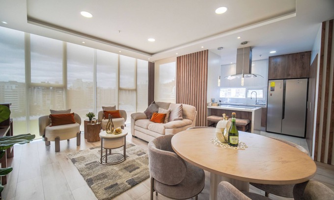 La Carolina Apartment | Modern apartment with balcony