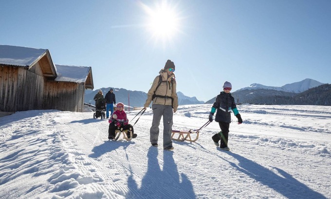 Fiss Apartment | Modern apartment with balcony