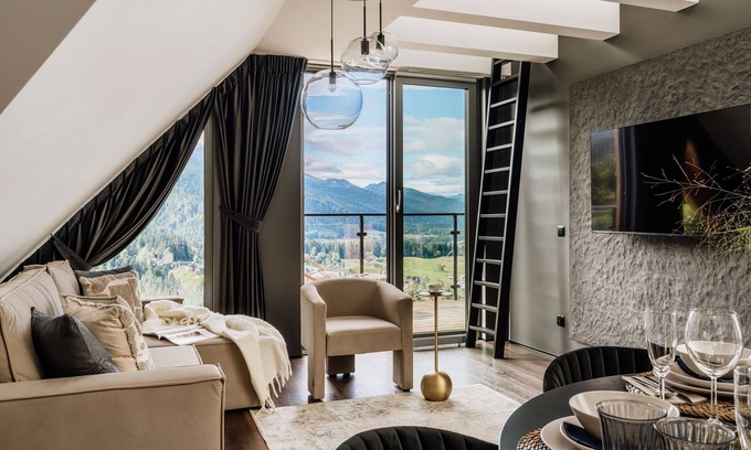 Zakopane Apartment | Modern apartment with mountain view and pool