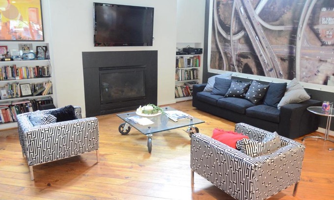 Neartown Bed & Breakfast | Modern B & B