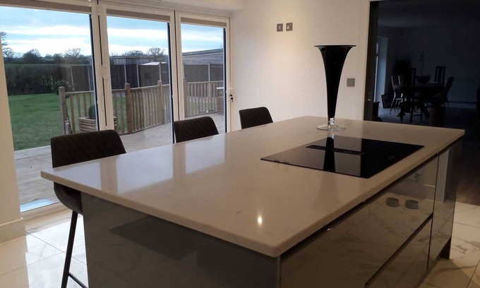 Hartpury Bed & Breakfast | Modern Bed and Breakfast located in the idyllic Hartpury countryside