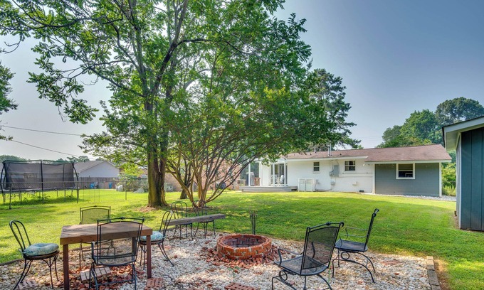 Belmont Historic District Cottage | Modern Belmont Home ~ 2 Mi to Historic Downtown!