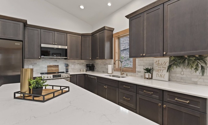 James Creek Cabin | Modern Cabin at Raystown Lake