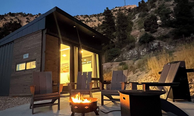 Orderville House | Modern Cabin Near Zion & Bryce National Parks