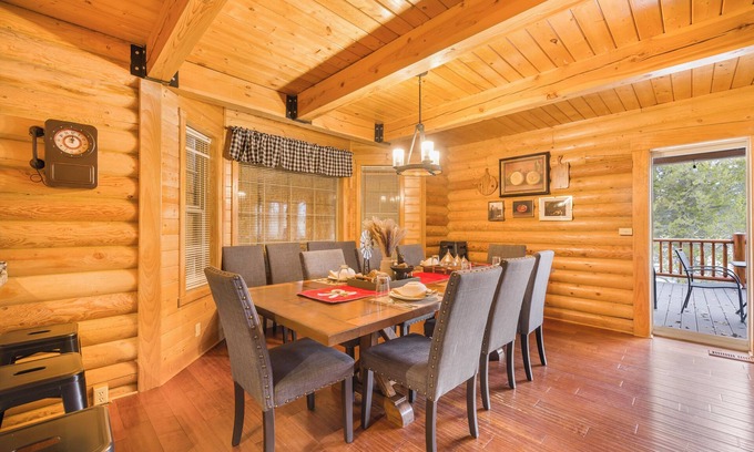 Island Park Cabin | Modern Cabin Perfect for Yellowstone Adventures! w/A/C, Hot Tub, & More!