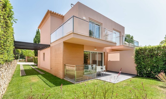 Mato Serrao House | Modern Carvoeiro Villa by LovelyStay