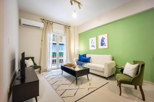 Kypseli Apartment | Modern Central Apartment with Balcony - Near Metro