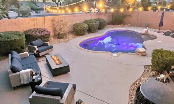 Ocotillo House | Modern Chandler Home – Heated Pool, Golf, Fire Pit