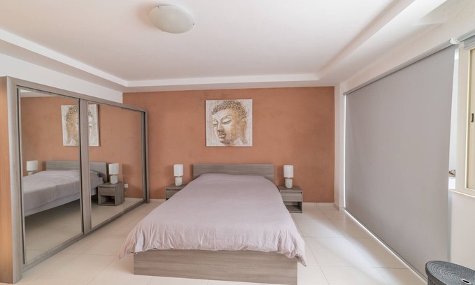 Gzira Apartment | Modern & Charming 1-Bedroom flat in Gzira JVAS1-1