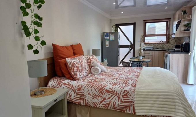 Bloubergstrand Apartment | Modern Coastal Retreat - Cape towns Gem where you find Nature and Luxury combine