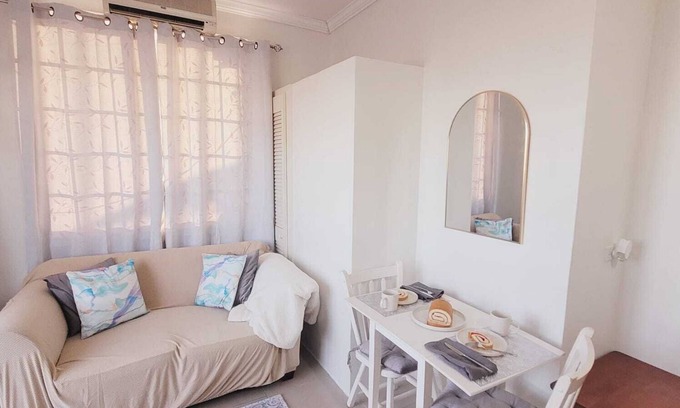 Downtown Apartment | Modern Comfort in Woodbrook!