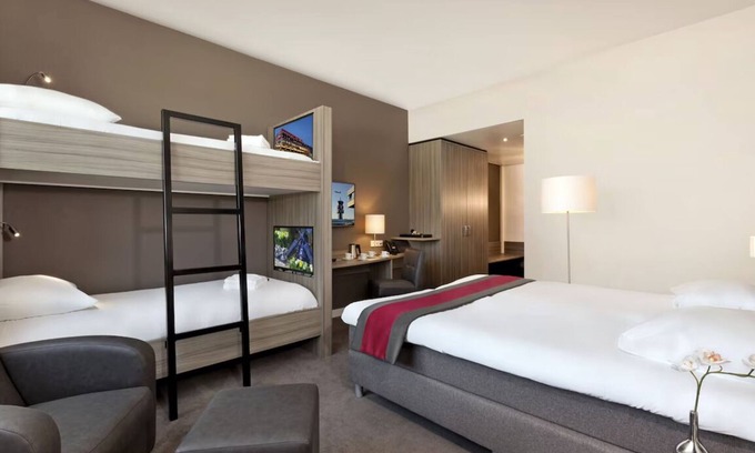Zestienhoven Hotel | Modern Comfort Steps from Rotterdam Airport with Onsite Dining!