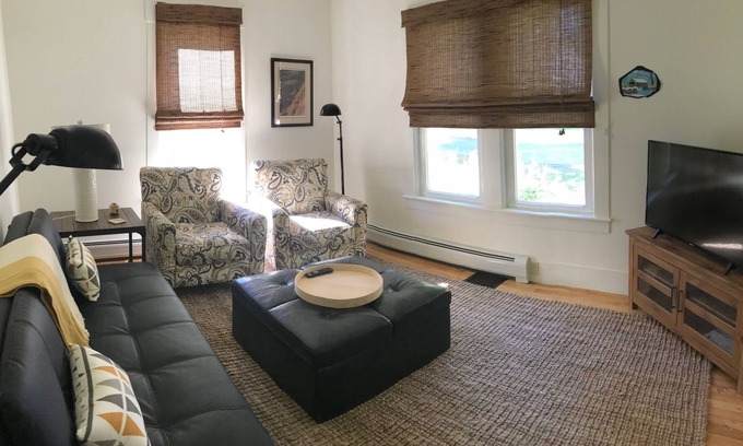 Monson House | Modern comforts and conveniently located in-town Monson by Lake Hebron, cheers!