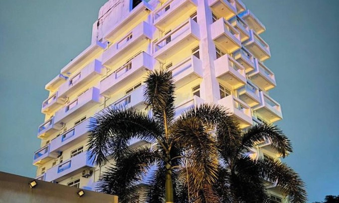 Wellawatte Condo | Modern condo in the heart of Colombo city, minutes away from Wellawatte Beach