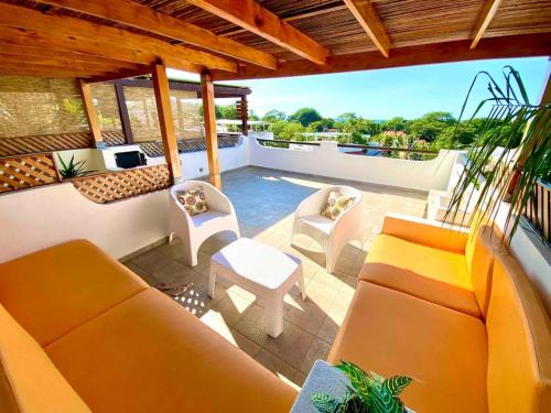 Liberia House | Modern Condo With A Rooftop Patio