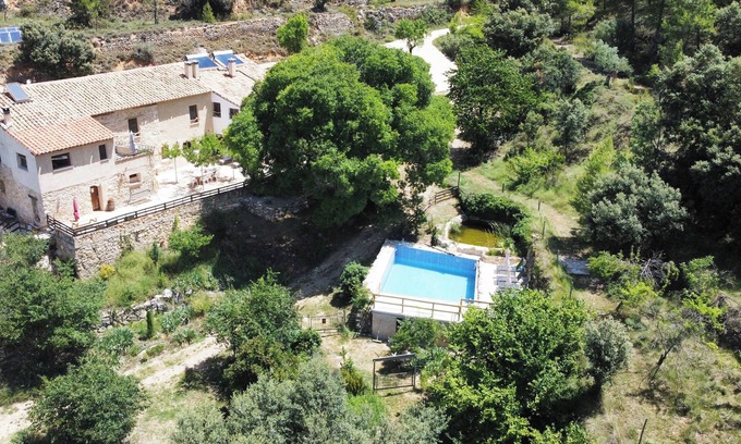 Fuentespalda Cottage | Modern cottage in the mountains with swimming pool and playground