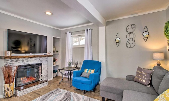 Crosby House | Modern Crosby Retreat Less Than 1 Mi to Serpent Lake!