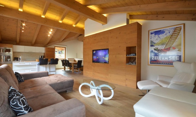 Zell am See Apartment | Modern duplex penthouse, 200 m to skilift, close to the Zeller Lake