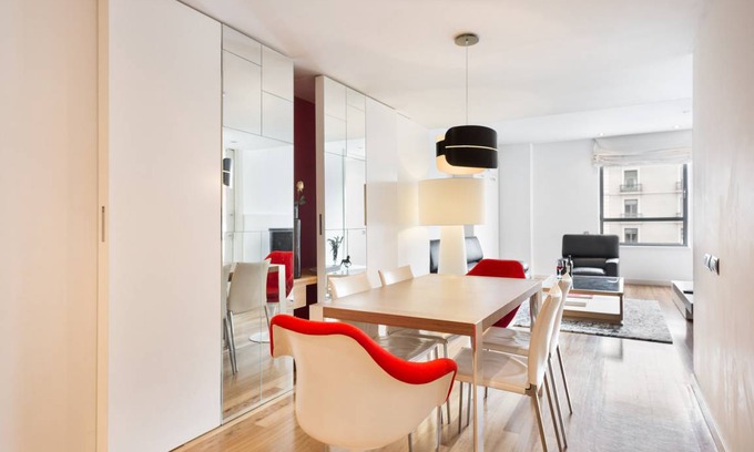 Eixample Apartment | Modern 1-bedroom City Centre Apartment