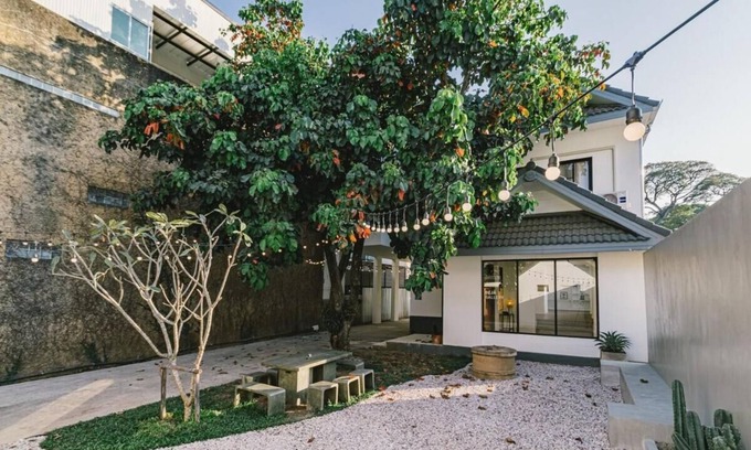 Wat Ket House | Modern Family House - 4 Bedrooms 5 Mins From Old Town With Gallery - Deja Home