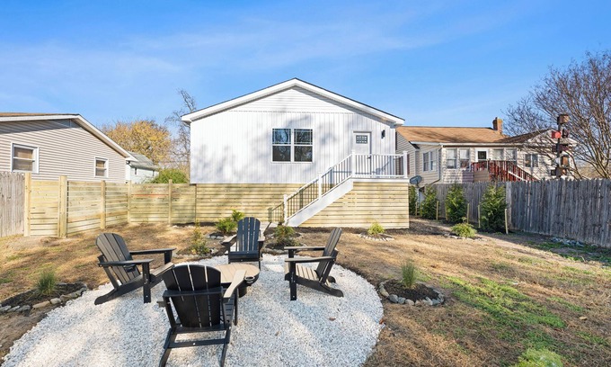 Harrington House | Modern Family Retreat – Roomy, Chic, and Close to DE Turf, Casino & the Beaches!