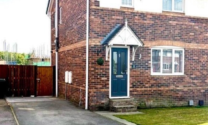 Ridgeway House | Modern fully functioning sleep 5 Home