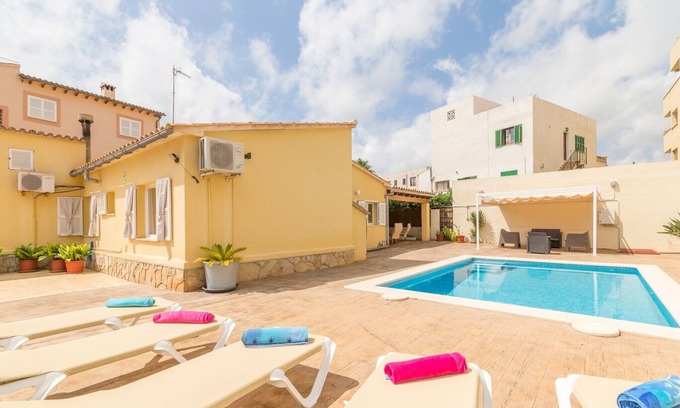 Cala Ratjada House | Modern Holiday Home with Pool