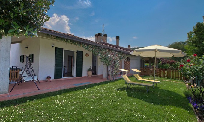 San Feliciano House | Modern Holiday Home in San Feliciano Private Terrace