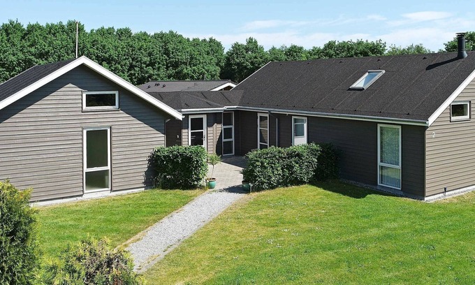 Egense House | Modern Holiday Home in Storvorde with Sauna