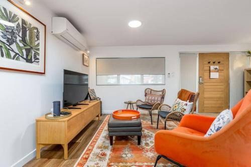 Deakin House | Modern Home in Deakin Medical Precinct - Hosted by Canstay