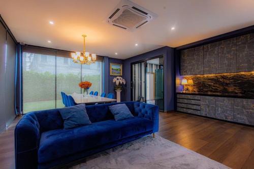 Samut Sakhon Villa | Modern House Uprompt Chiangmai