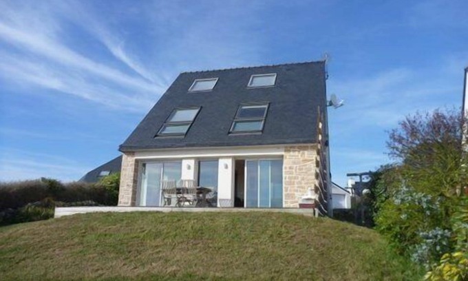 Erdeven House | Modern house, very beautiful sea view, beach possibility on foot, 10 people max.