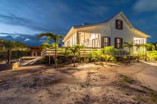 San Pedro Apartment | Modern house with océano view in Belize