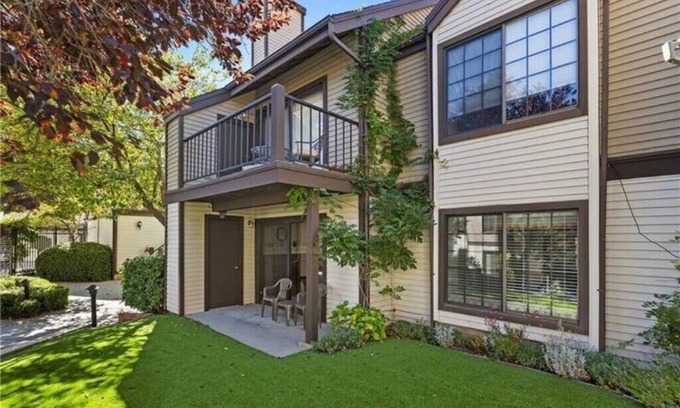 Lake Arrowhead Condo | Modern Lake condo at the Village w pool, fireplace