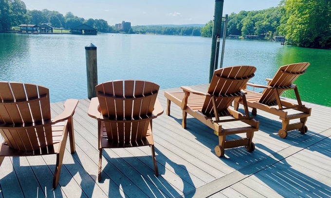 Huddleston Cabin | Modern Lakeside Cabin with Stunning Views and Deep Water Access! Pet friendly!