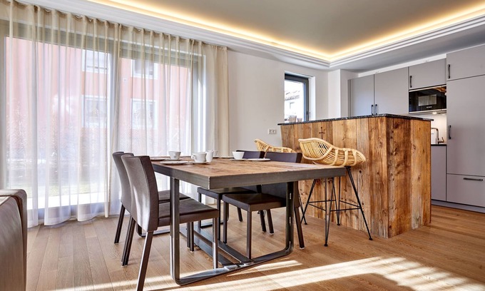 Murnau am Staffelsee Apartment | modern lifestyle & flair of tradition -94sm gr. floor + basem. - 4 pers. terrace
