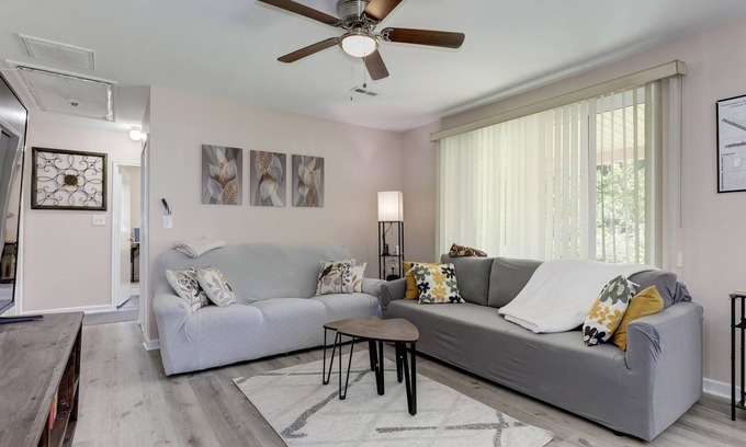 College Park House | Modern living for visit DC/UMD, 2 bedrooms, 4 beds with central AC/heating