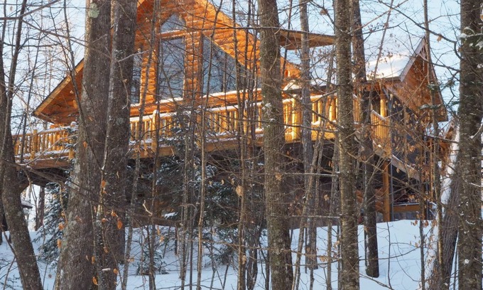 Hayward Cabin | Modern Log House-Nelson Lake Hayward, WInBOOK 3 NIGHTS-1 NIGHT FREE-TEXT US!