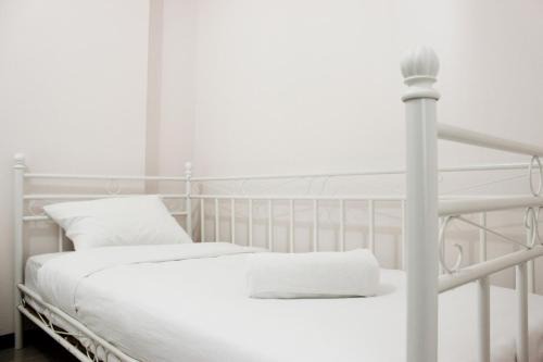 Cimahi Apartment | Modern Look 2BR Gateway Pasteur Apartment By Travelio