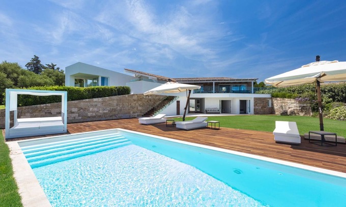 San Teodoro Villa | Modern luxury villa Sardinia sea front