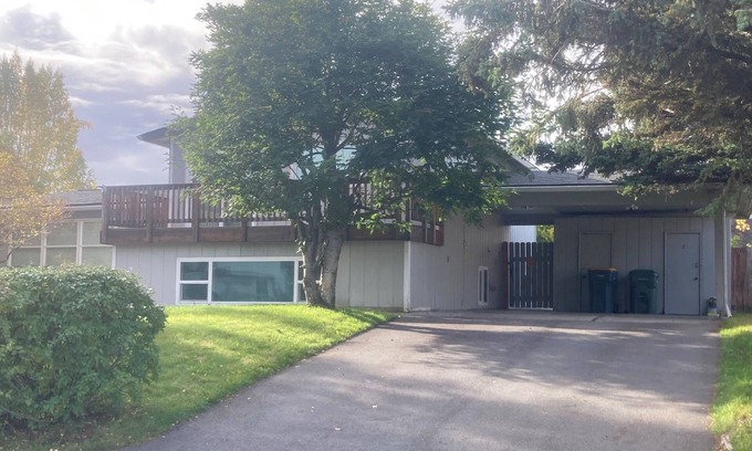 Taku - Campbell House | Modern Midtown Rental