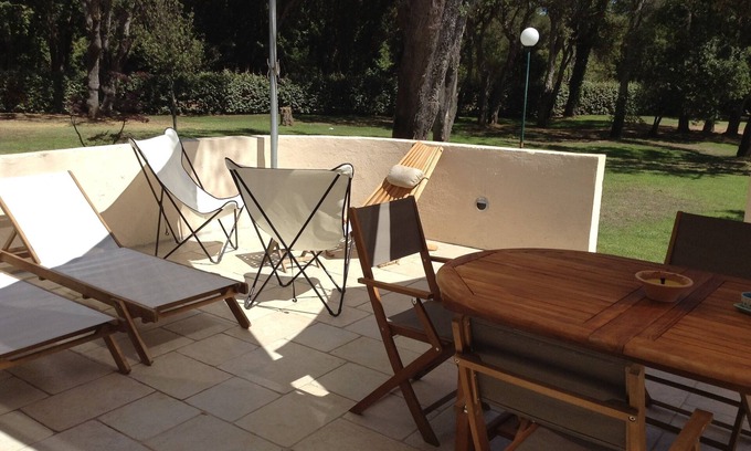 Santa-Maria-Poggio Villa | Modern mini villa by the sea