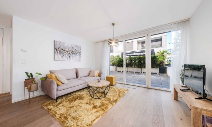 Montreux City Centre Apartment | Modern Montreux Center 1-Bedroom Apartment