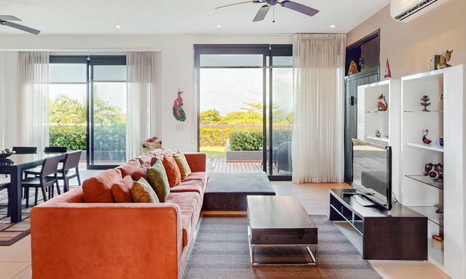 Tarcoles Apartment | Modern ocean view apartment with infinity pool, grill, full kitchen, and W/D