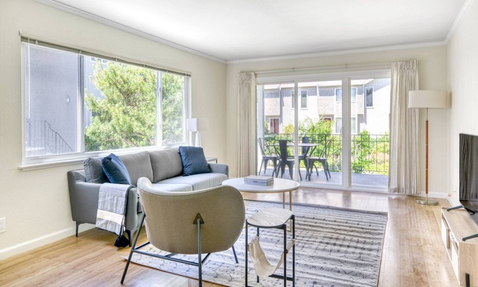 University South Apartment | Modern Palo Alto 2BR w/W/D & Garden, near FB & Google, by Blueground